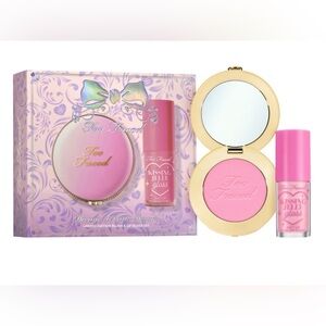 RESERVED- Britt- Too Faced NIB (R $40) Dream A Little Dream Makeup Gift Set
